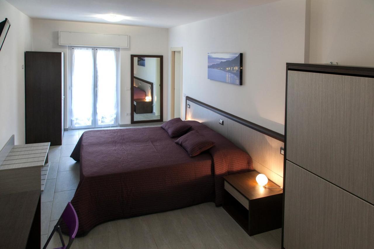 Locanda Brezza Marina Camera Quadrupla Finale Ligure Εξωτερικό φωτογραφία
